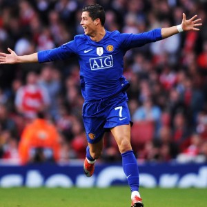 九游电竞站-莱切在意甲联赛中成功保级，球队表现稳定。，莱切足球俱乐部现状