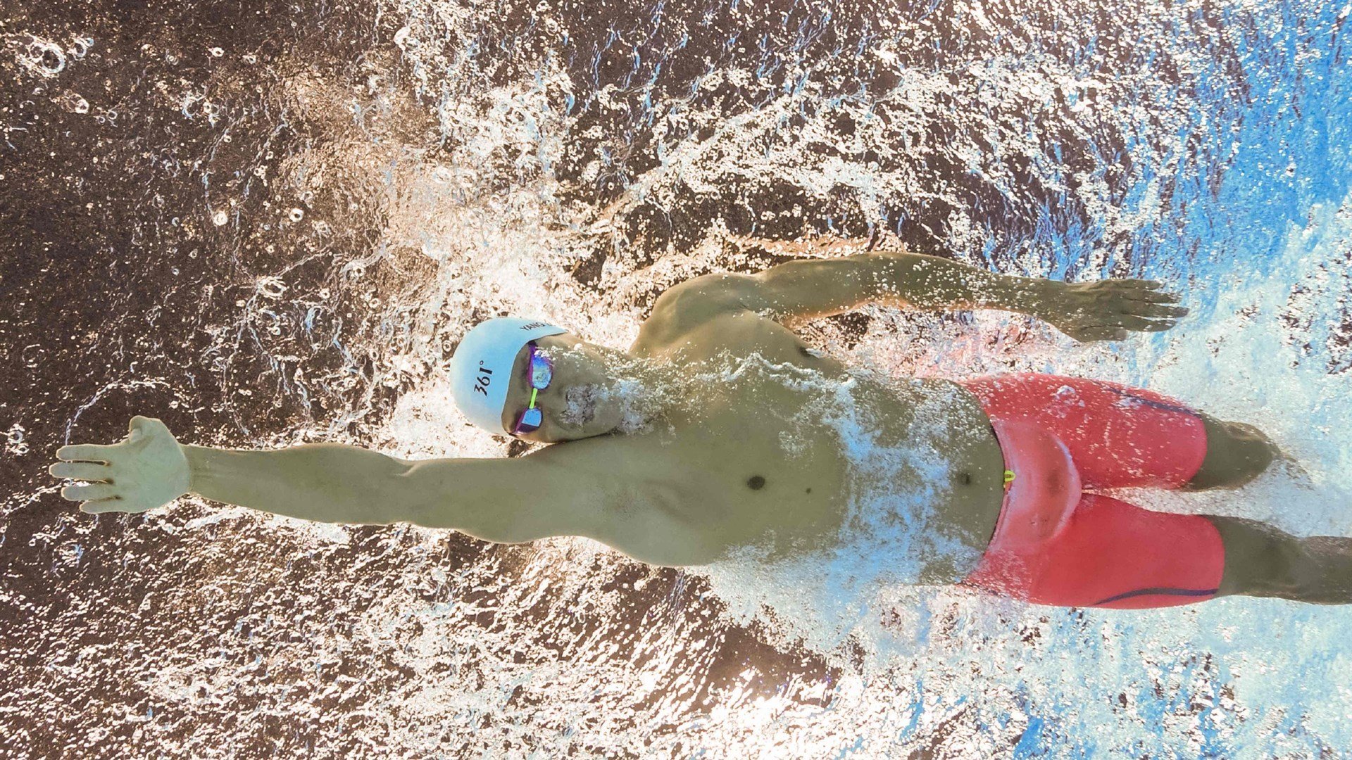 _专业运动员谈：训练中的最大挑战与突破_，运动员通过训练不断提高的竞技能力